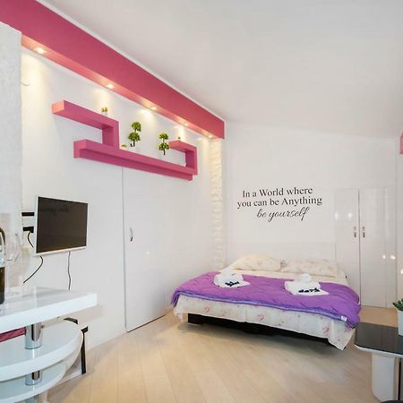 Cute Little Apartment In The Old Town Сплит Екстериор снимка