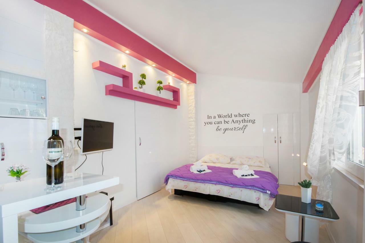 Cute Little Apartment In The Old Town Сплит Екстериор снимка