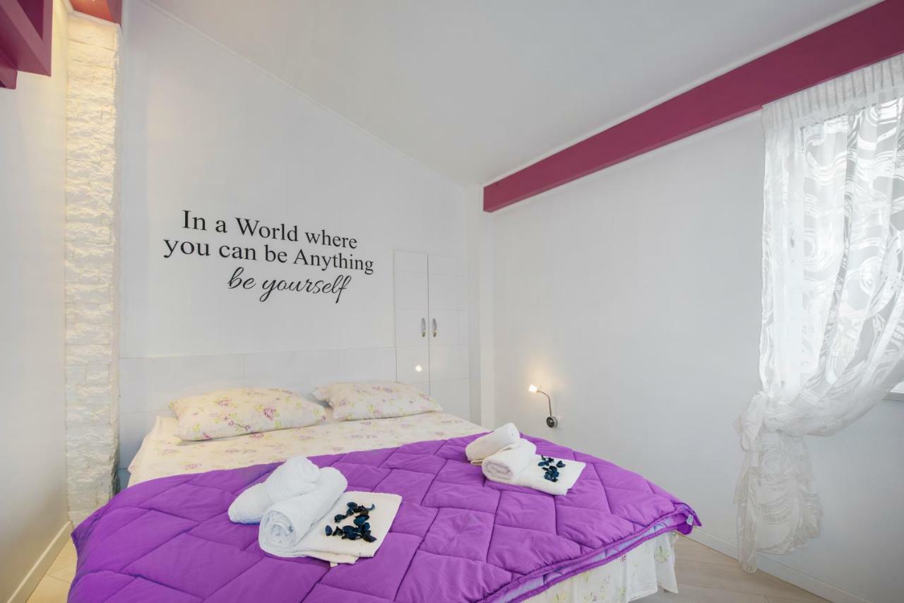 Cute Little Apartment In The Old Town Сплит Екстериор снимка